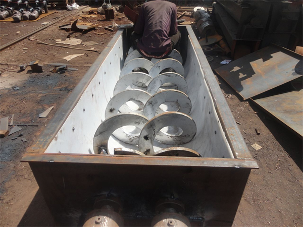 �p����ݔ�͙C���Ĵ��c