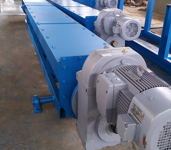 ����ݔ�͙C(j��)���\(y��n)���^���е�ע�����(xi��ng)